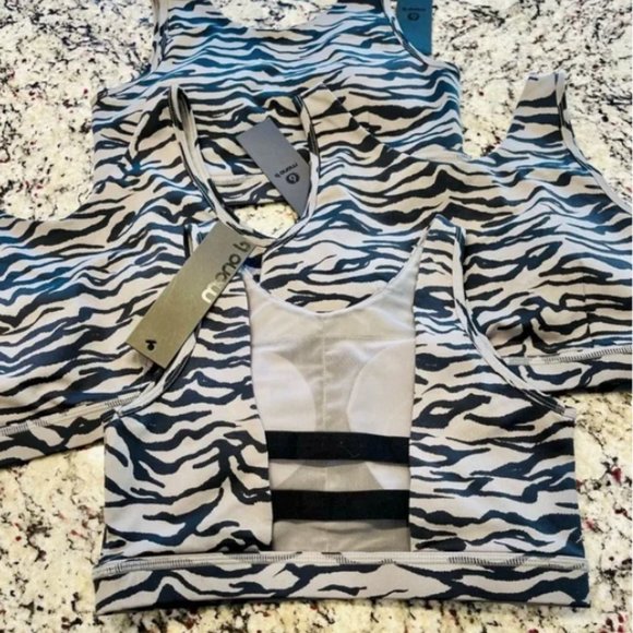 Mono B Sports Bra Double Strap Back Animal Print Gray & Black LARGE - Picture 7 of 12